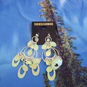 Earrings  4 for $20. 💎